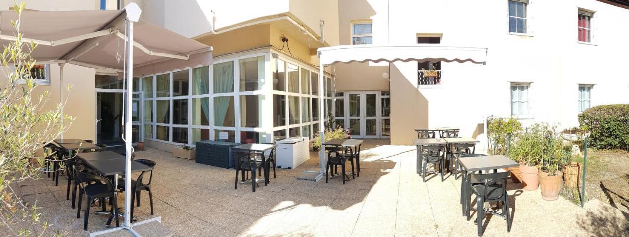 Hotel La Berangere Pérouges Exterior foto